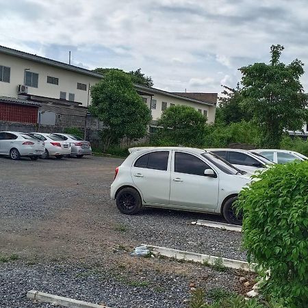 Ban Lam Phak Kutโสดาอพาร์ทเม้นท์​公寓 外观 照片
